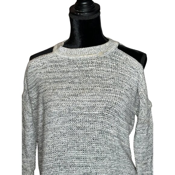 Express Open Shoulder Knit Sweater Womens Size Small Crew Neck Grey Black - Picture 2 of 16